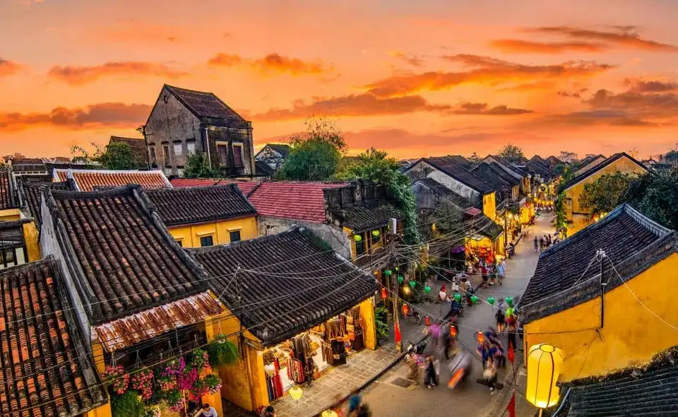 Hoi An ancient town with its peaceful and ancient beauty