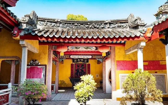 The Chaozhou Assembly Hall is a place for community activities and beliefs for the Chaozhou people residing in Hoi An.