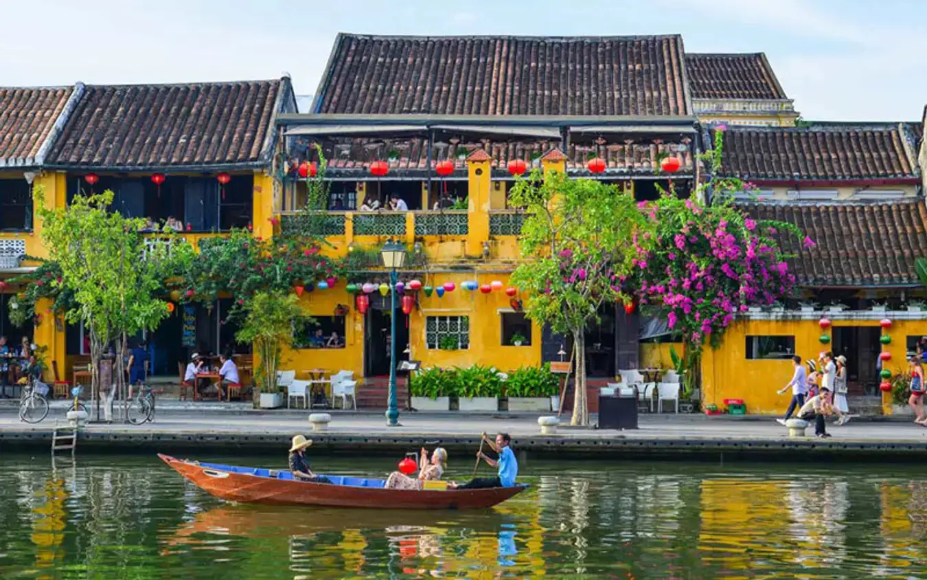 Visit Hoi An during low tourist season: July - September