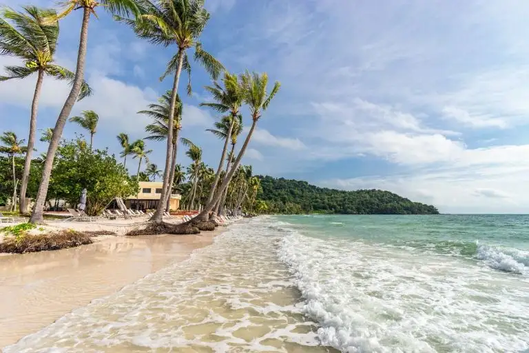 An Bang beach with cool, clear water