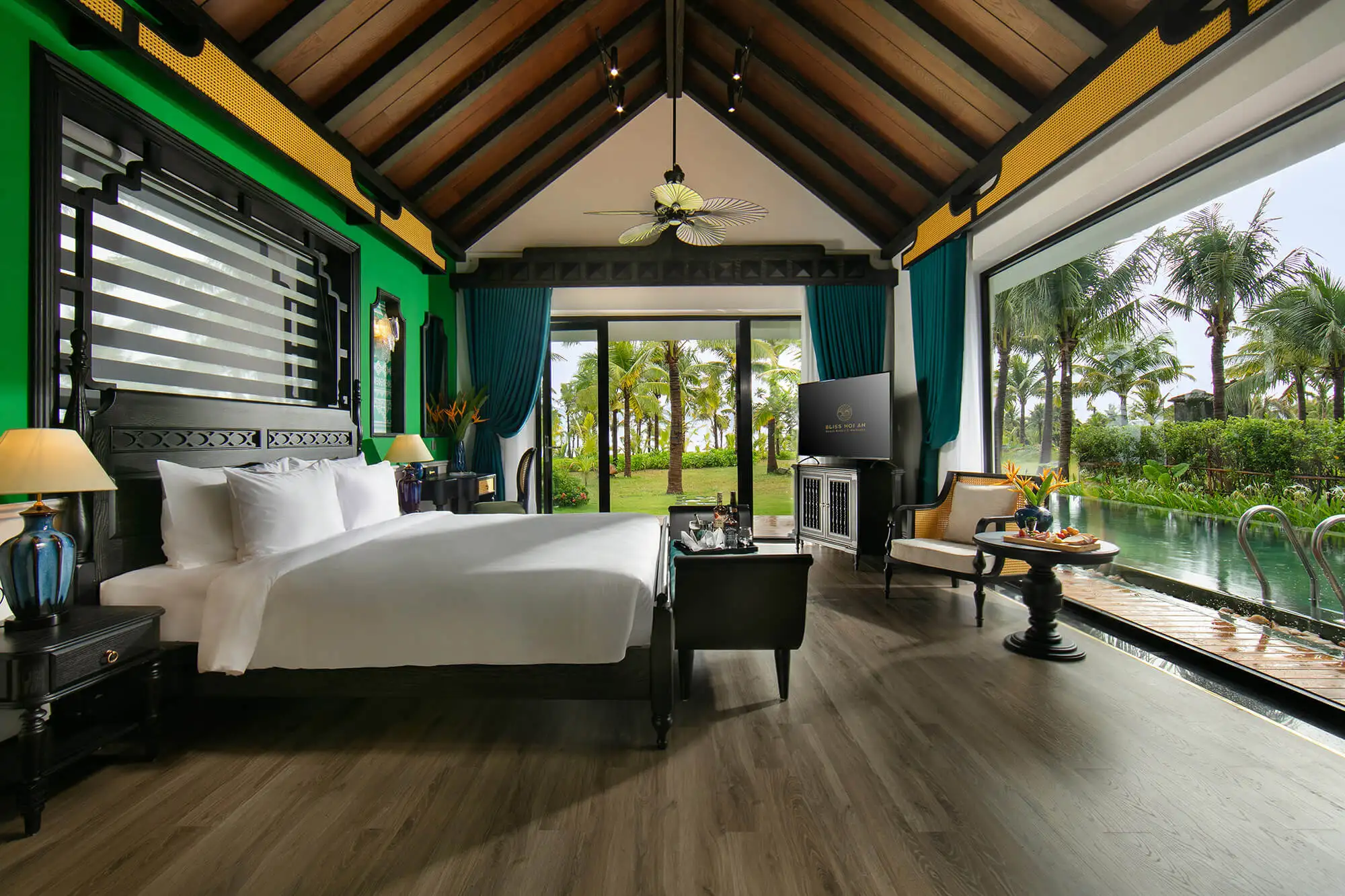 The resort space at Bliss Hoi An is luxurious and close to nature.