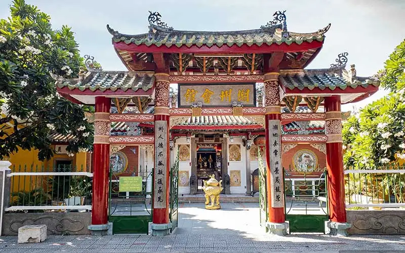 The Trieu Chau Assembly Hall, also called Chaozhou Assembly Hall, located in the ancient town of Hoi An, is not only a prominent destination with unique architecture but also an important part of the local cultural heritage