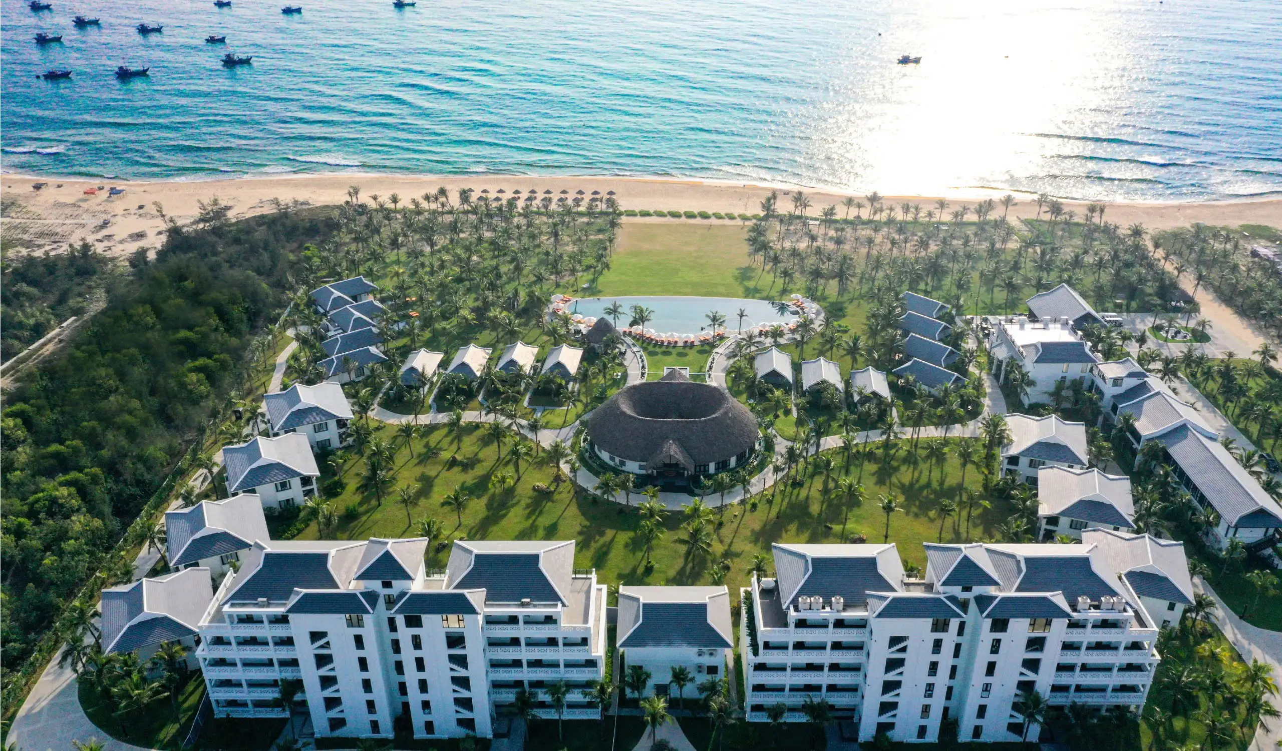 Bliss Hoi An Beach Resort & Wellness is luxurious with full amenities