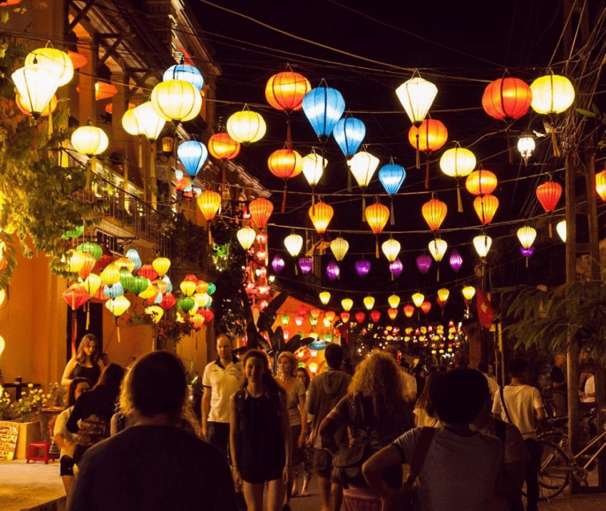 Nguyen Hoang Night Market