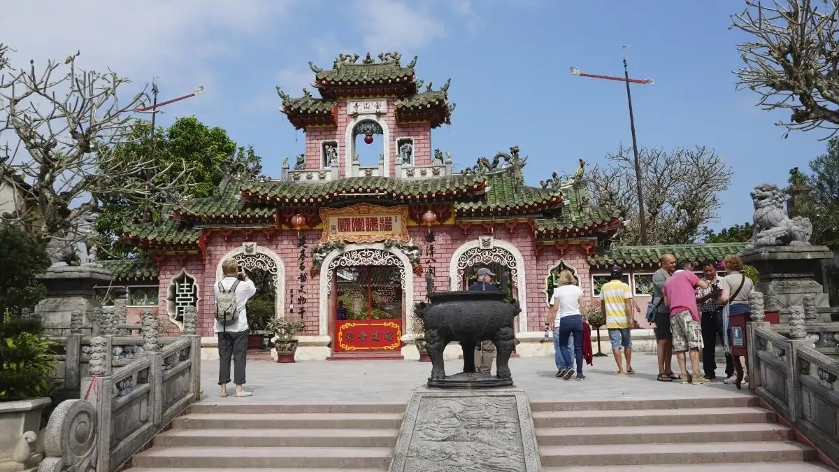The Tran Family Chapel offers a glimpse into ancient Vietnamese customs and traditions (Source: Da Nang Fantasticity)