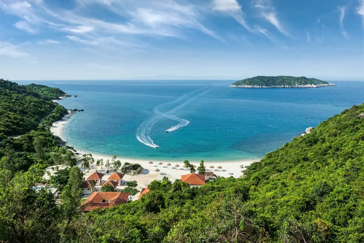 General introduction to Cham islands