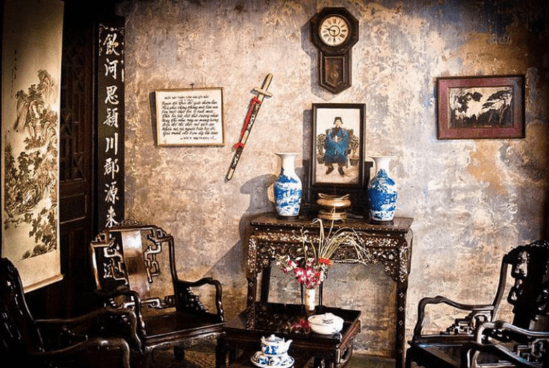 Furniture and antiques in old houses