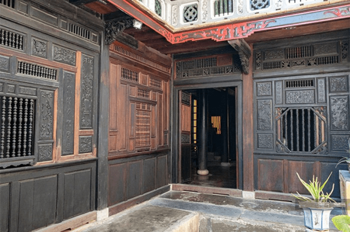 A corner of Quan Thang old house