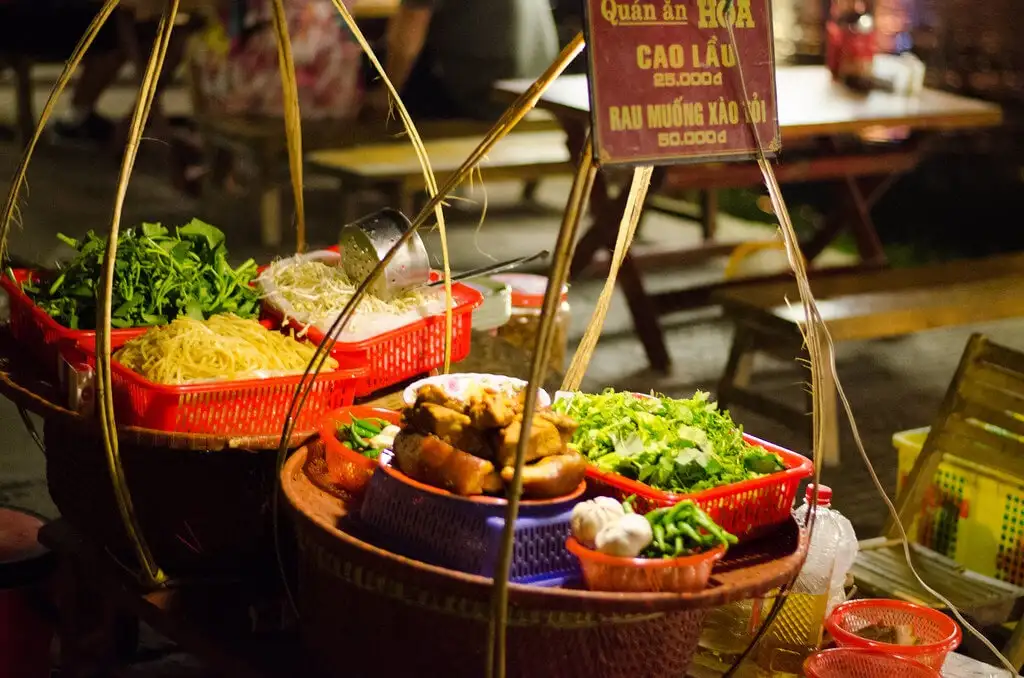 Culinary delights at the lantern market Hoi An (Travel News 24h)