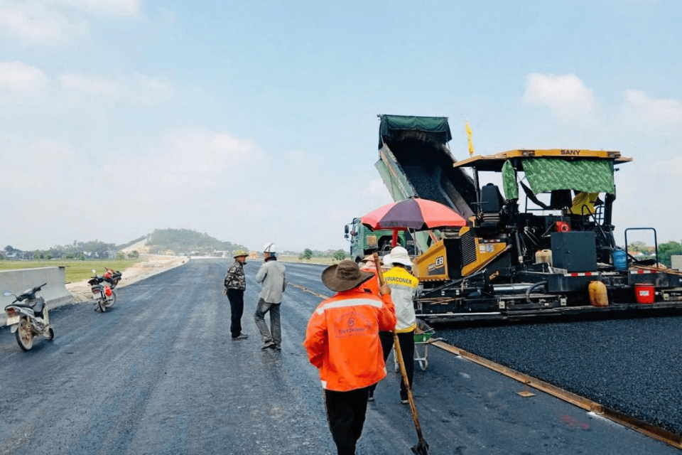 North-South Expressway (Bai Vot - Ham Nghi Section) speeds up progress, convenient for tourists to come to Hoi An