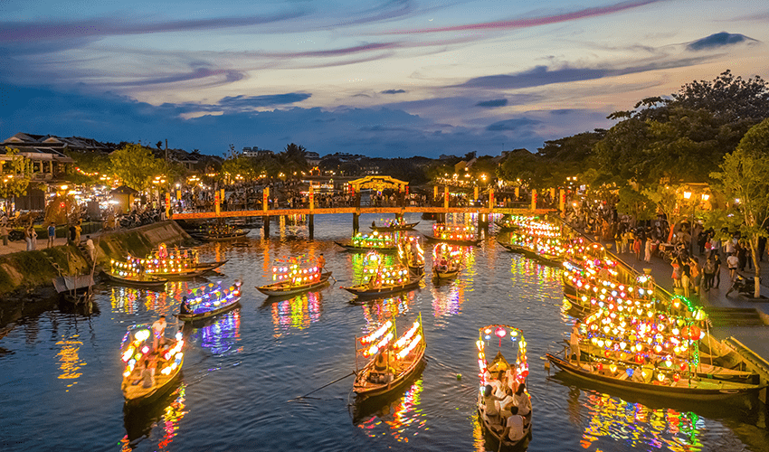 Best time and preparation for a Hoai river boat ride (Source: Explore Vietnam) 