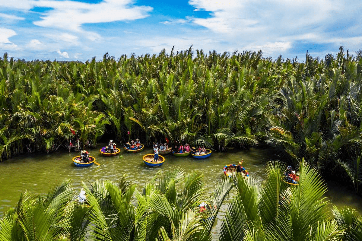 Basket boat ride through Bay Mau Coconut Forest (Source: Da Nag International Terminal)