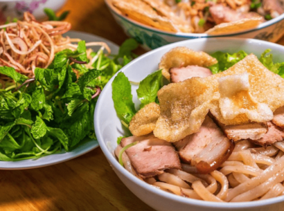 Où manger du Cao Lau à Hoi An : Les adresses locales qui valent le détour