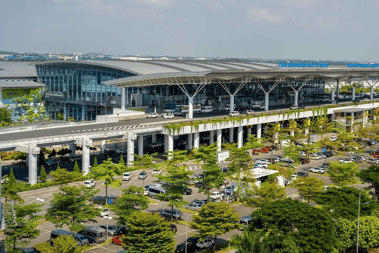 Noi Bai airport (Source: VinWonders)