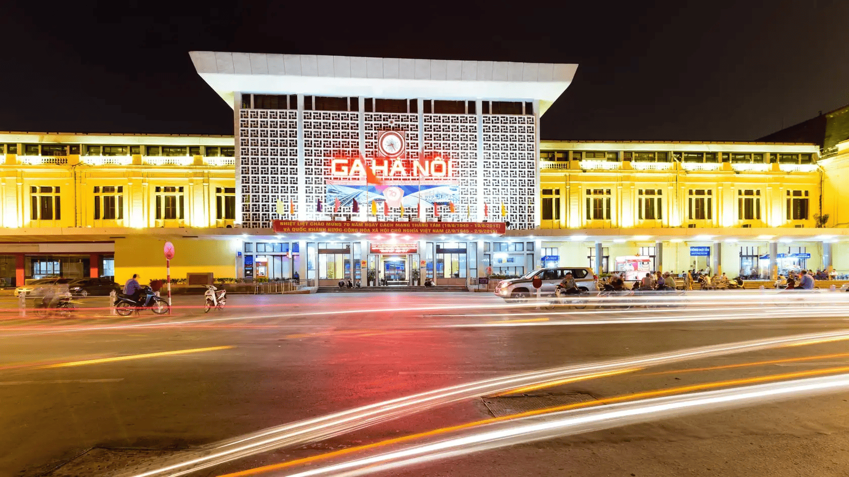 Departure from Hanoi station (Source: Traveloka)