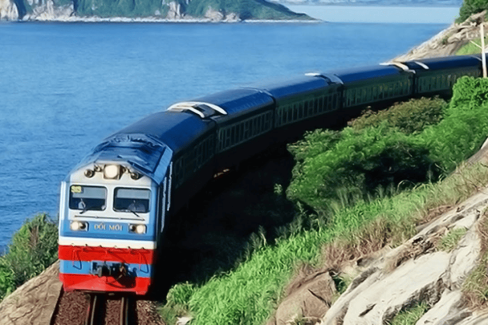 A complete guide for your Hanoi to Hoi An train journey 