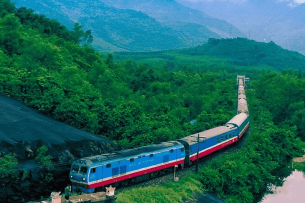 Complete guide to taking the Ninh Binh to Hoi An train