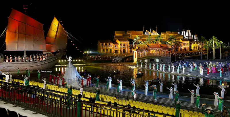 Hoi An Memories show ornate stage (Source: Công viên Ấn tượng Hội An)