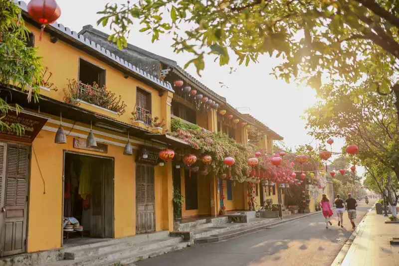 Explore Hoi An Ancient Town in Quang Nam 