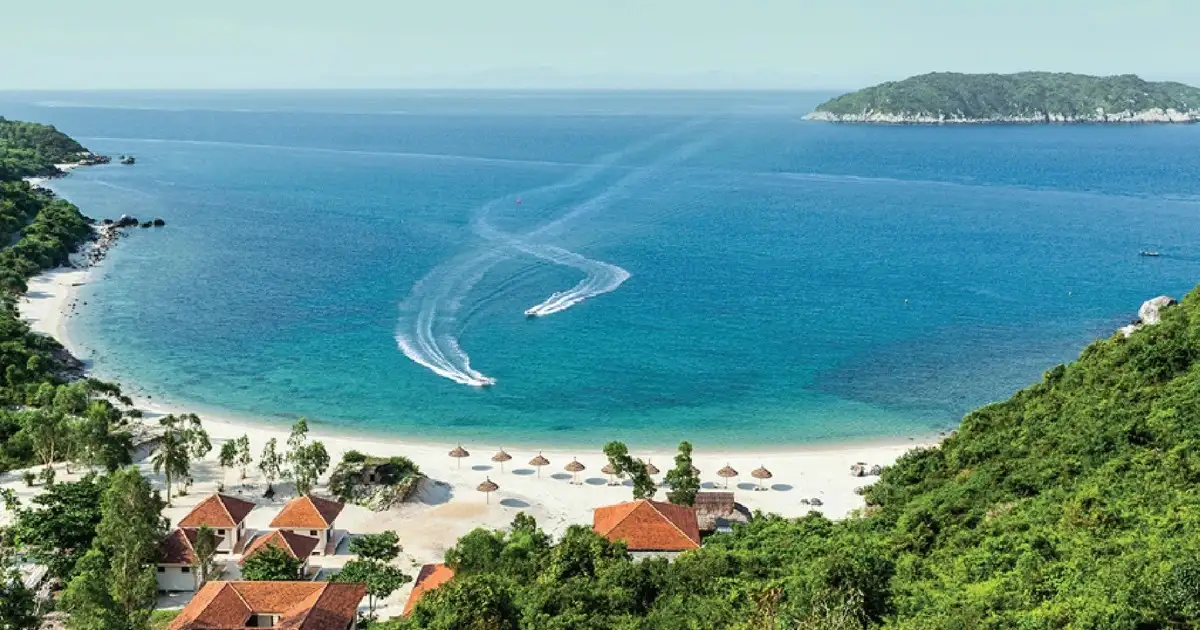 Cham Island (Source: Cham Island marine conservation management board) 