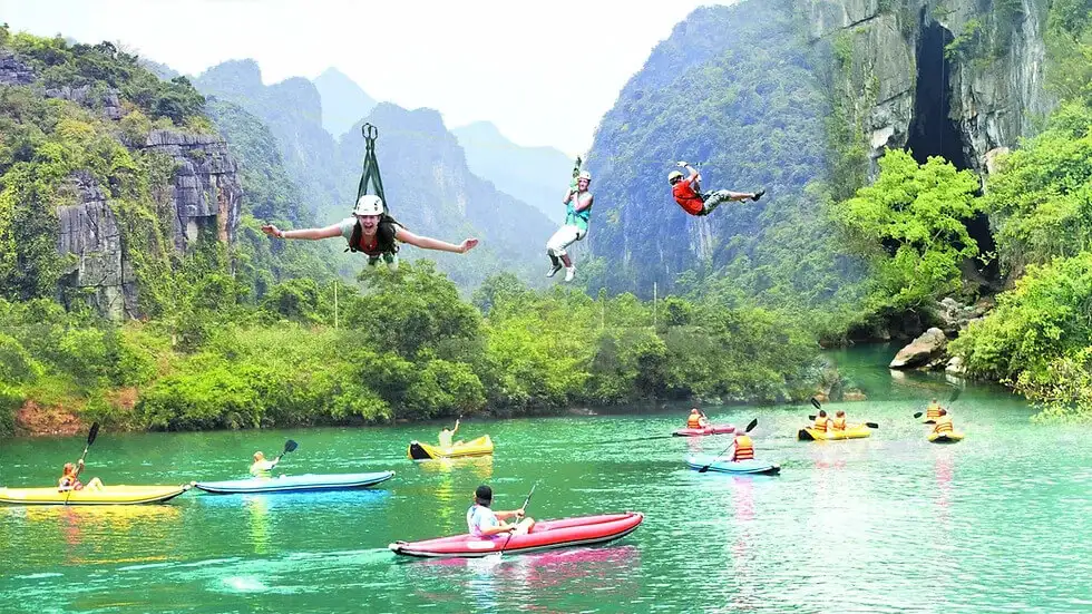 Interesting activities in Phong Nha - Ke Bang Cave (source: custom asia travel)