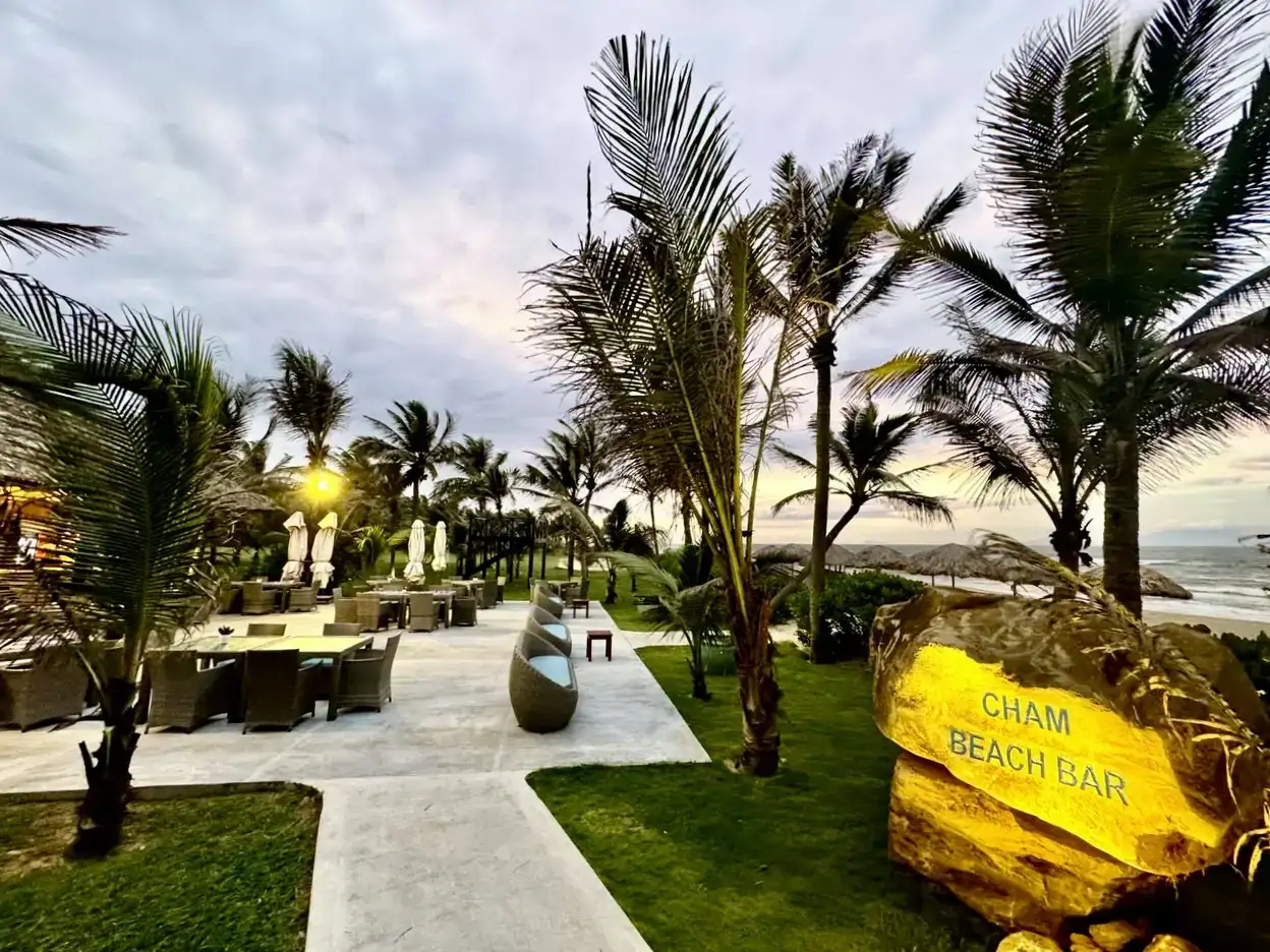 Cham Beach Bar - Bliss Hoi An Beach Resort & Wellness