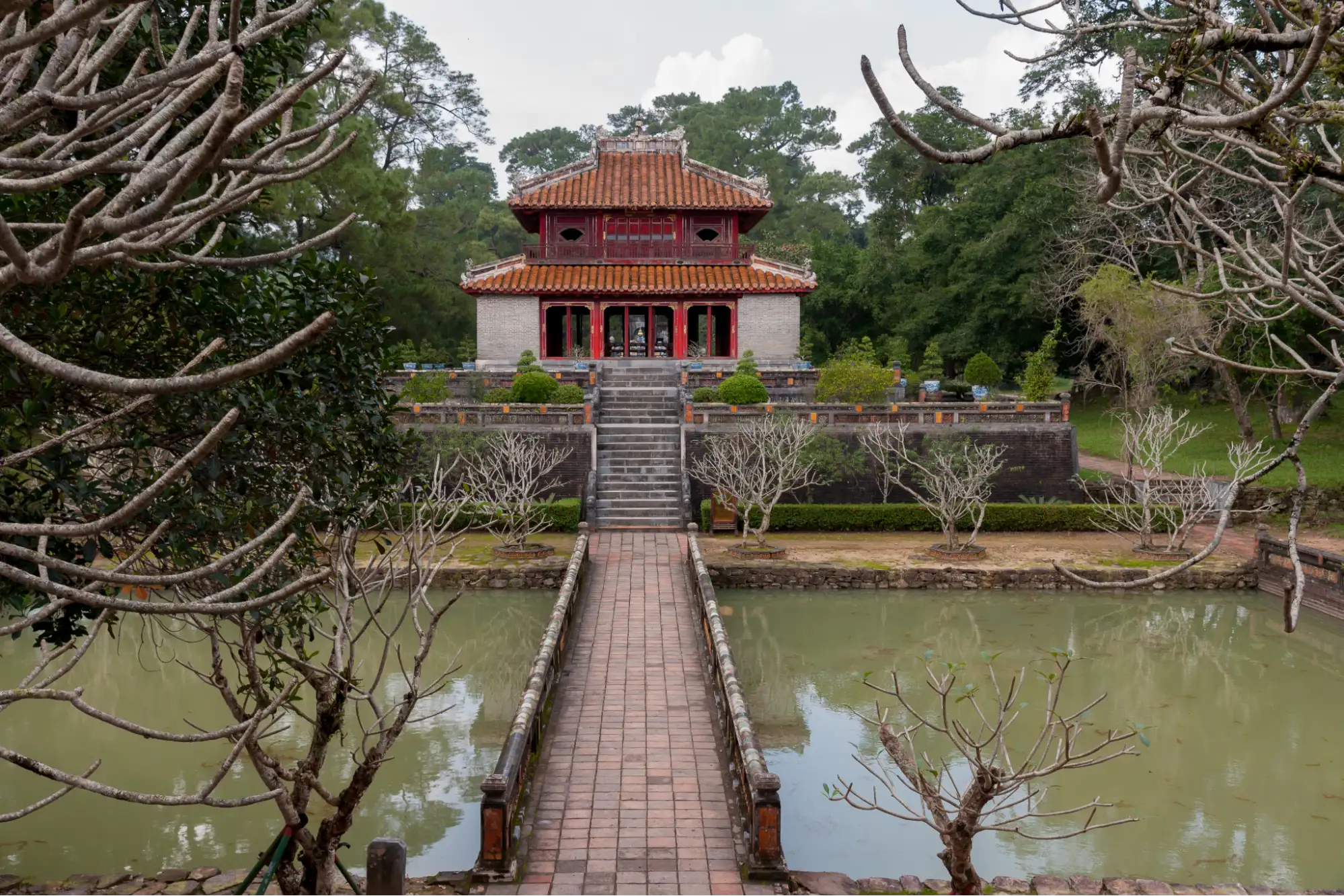Minh Mang Tomb (source: Wikipedia)