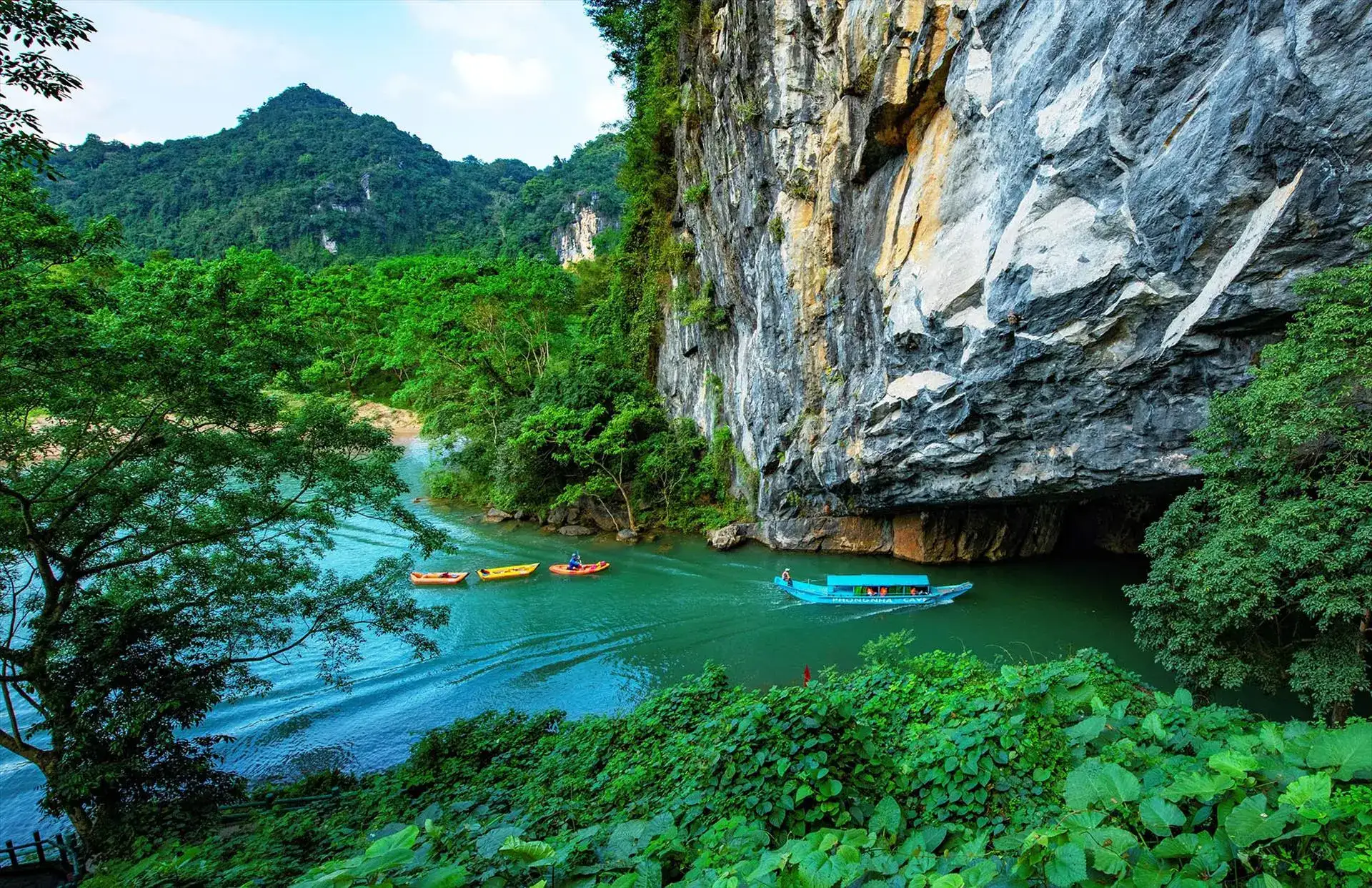Phong Nha - Ke Bang International park (source: Mega Story)
