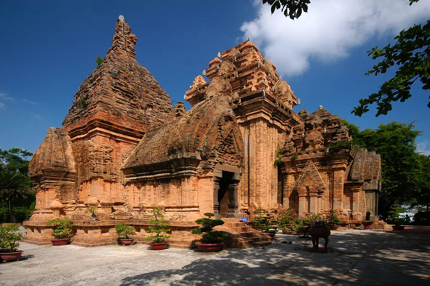 My Son Sanctuary Tour – Explore ancient Cham temples & cultural heritage