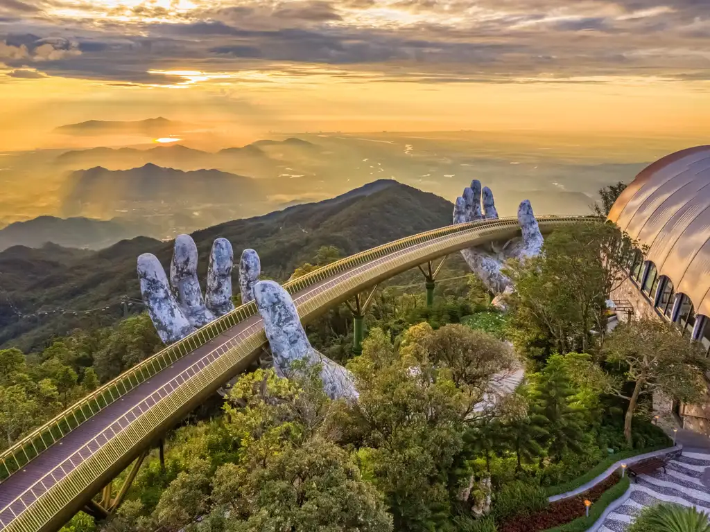 Famous Golden Bridge (source: Atlys)