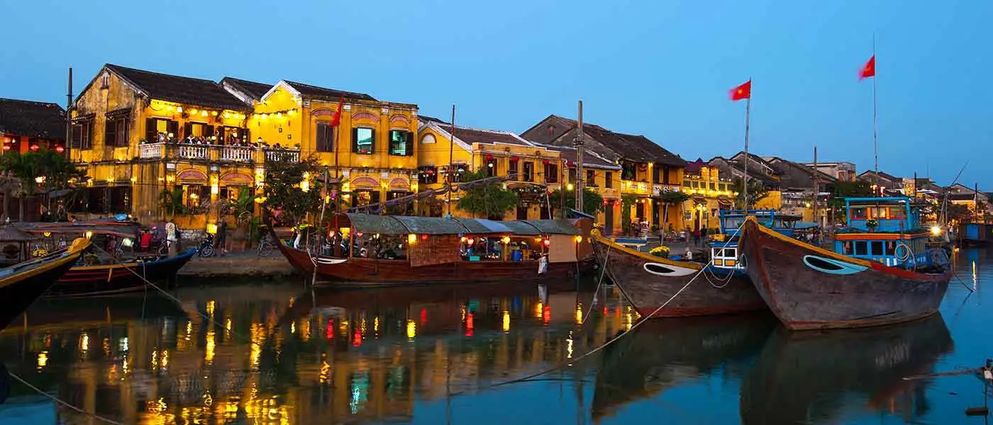After your Hue to Hoi An bus trip, charming ancient town awaits you!