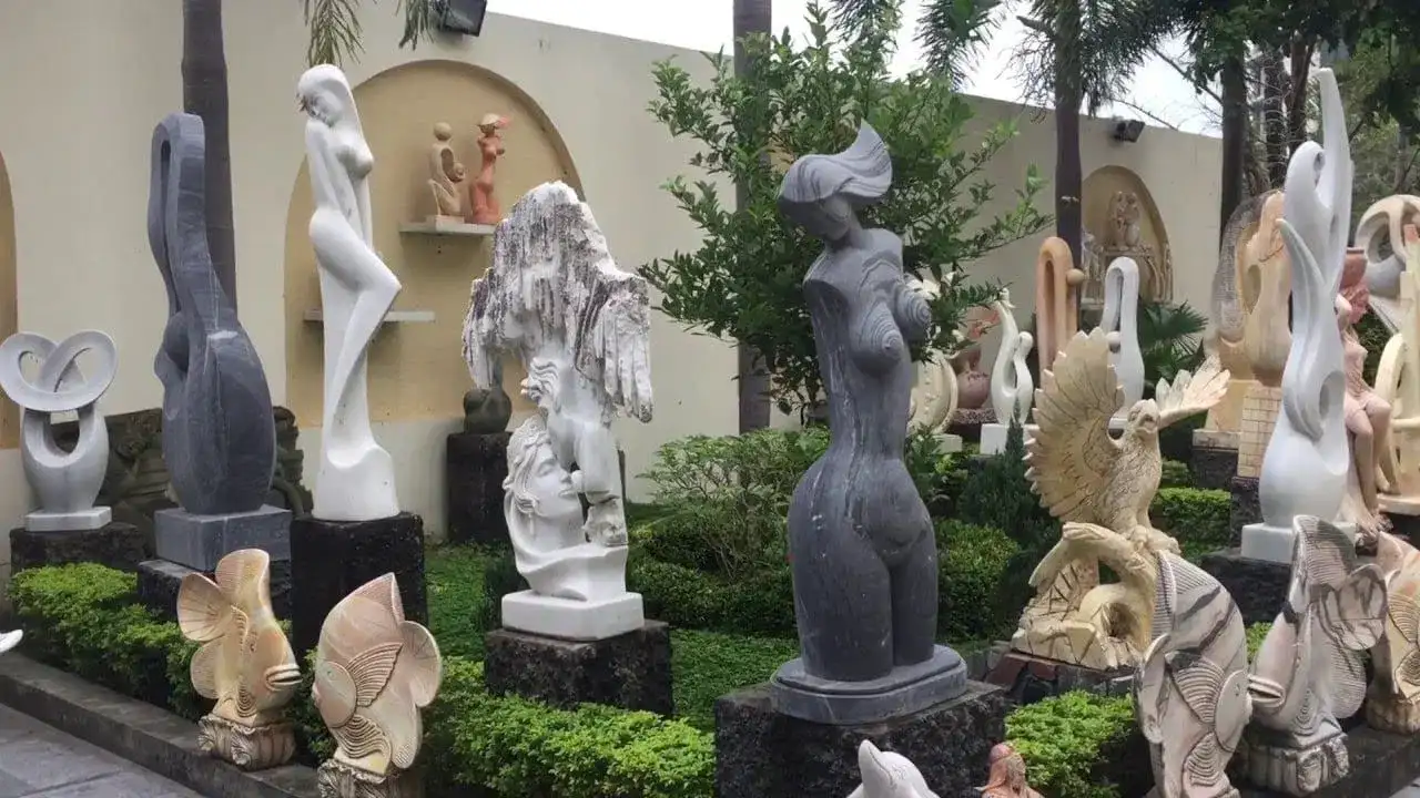 Non Nuoc stone carving village (source: Kham pha DaNang)
