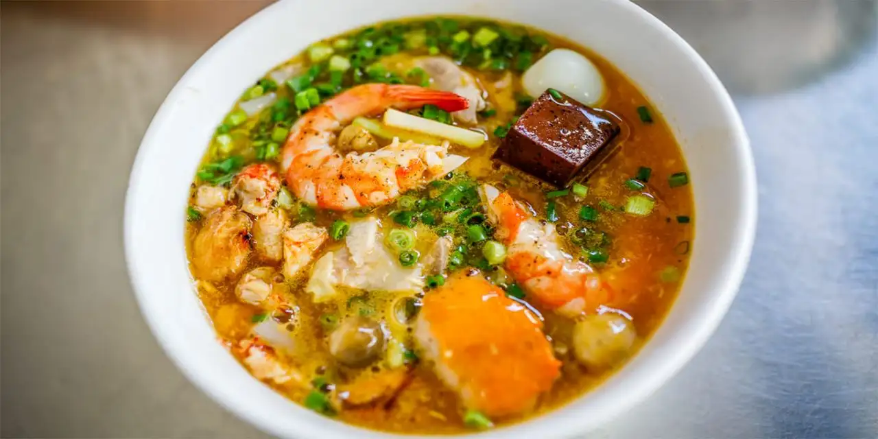 Crab noodle soup (source: trum food)