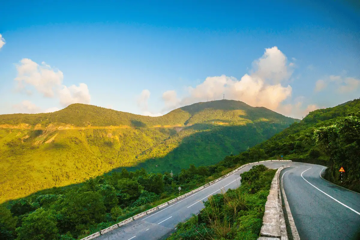 Hai Van pass (source: Premier village Danang)
