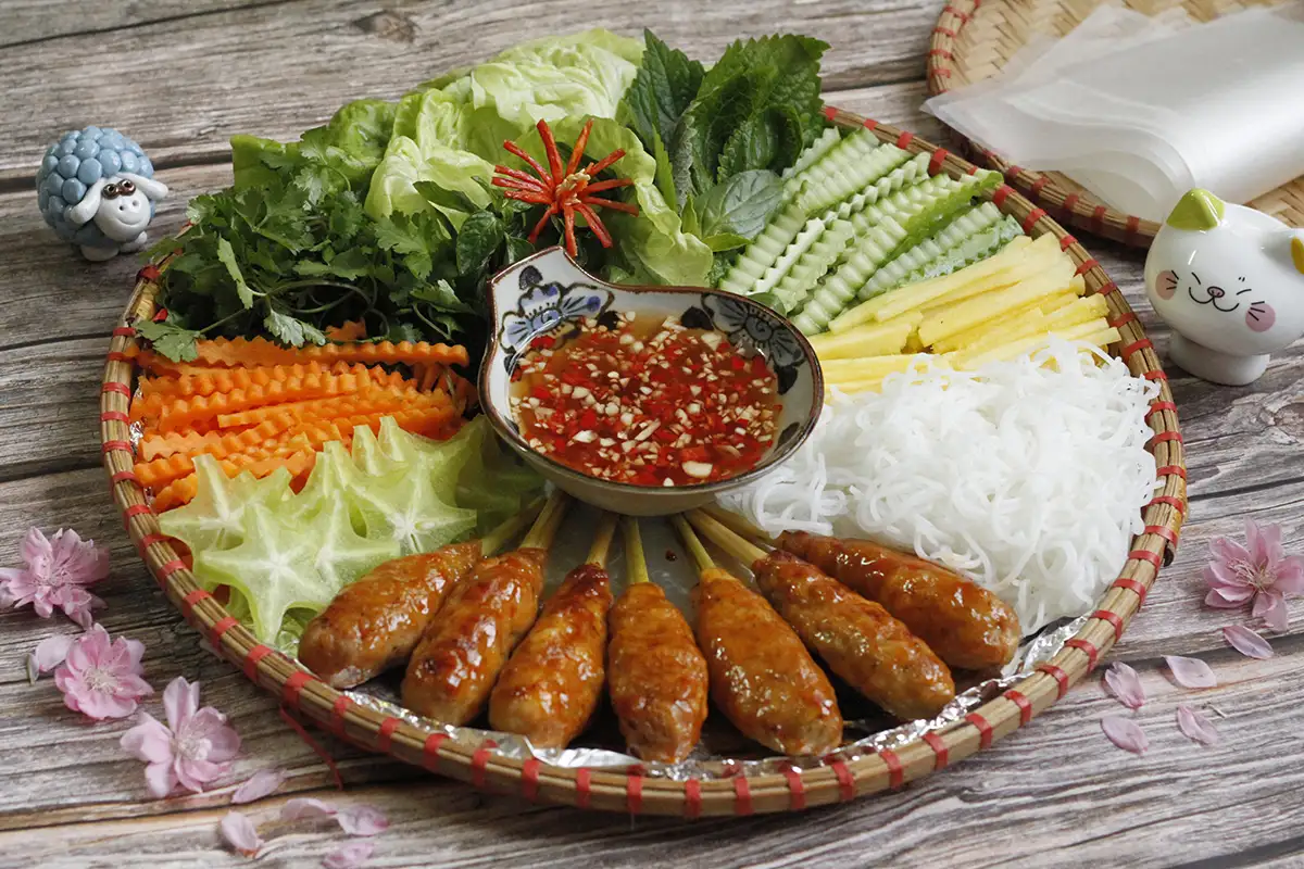 Nem lui (source: VnExpress)