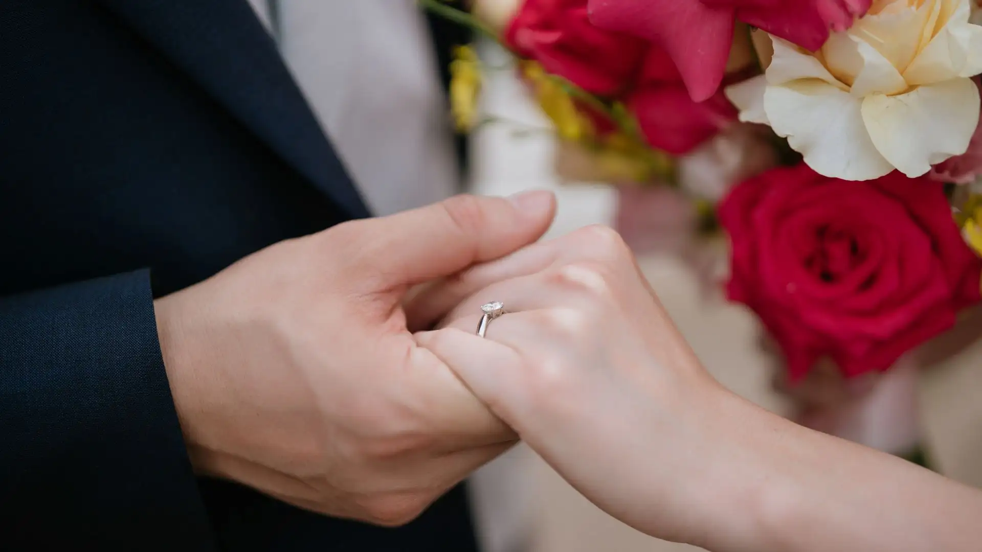 The significance of traditional Vietnamese wedding jewelry (source: Intercontinental)