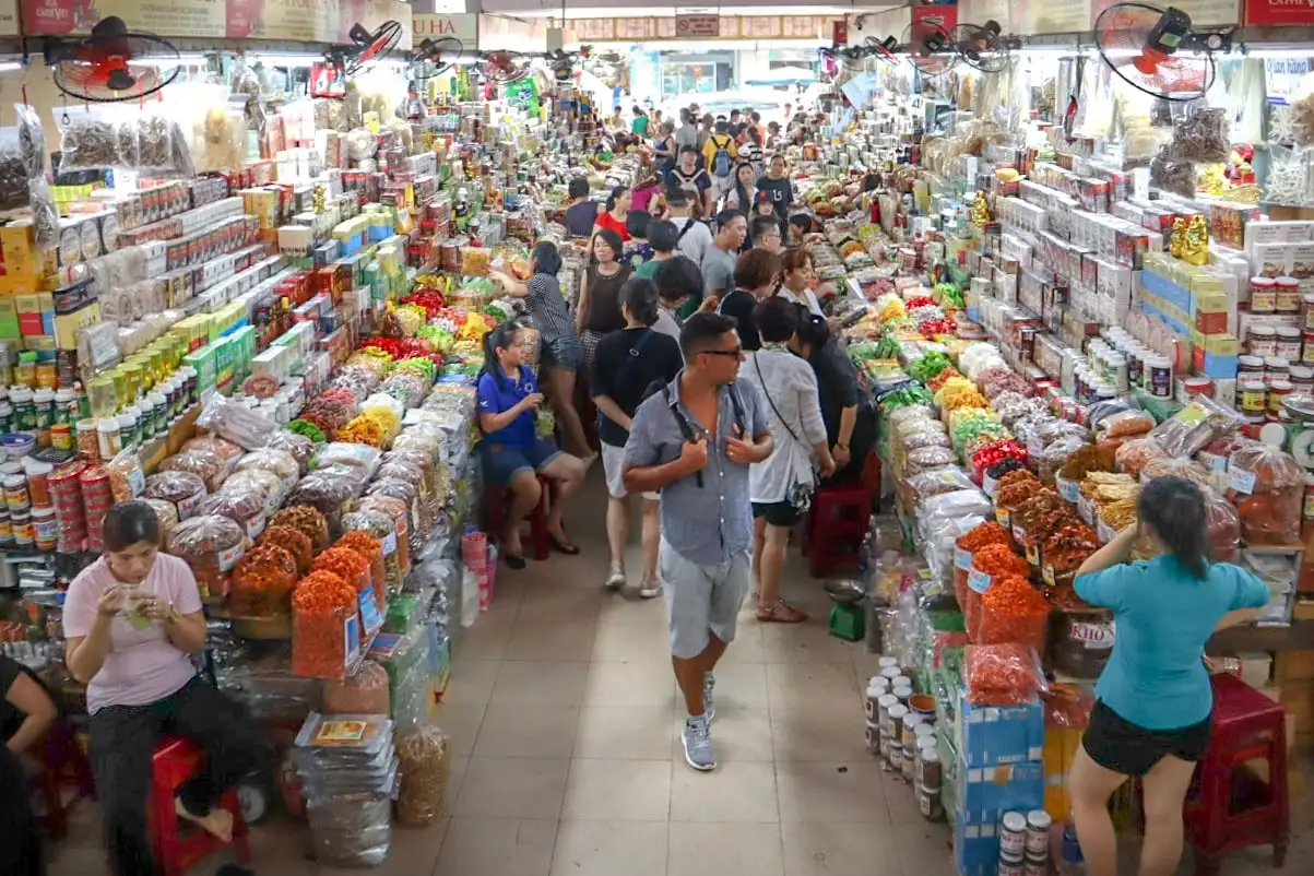 Authentic and lively shopping at Con Market (source: Nothing Familiar)