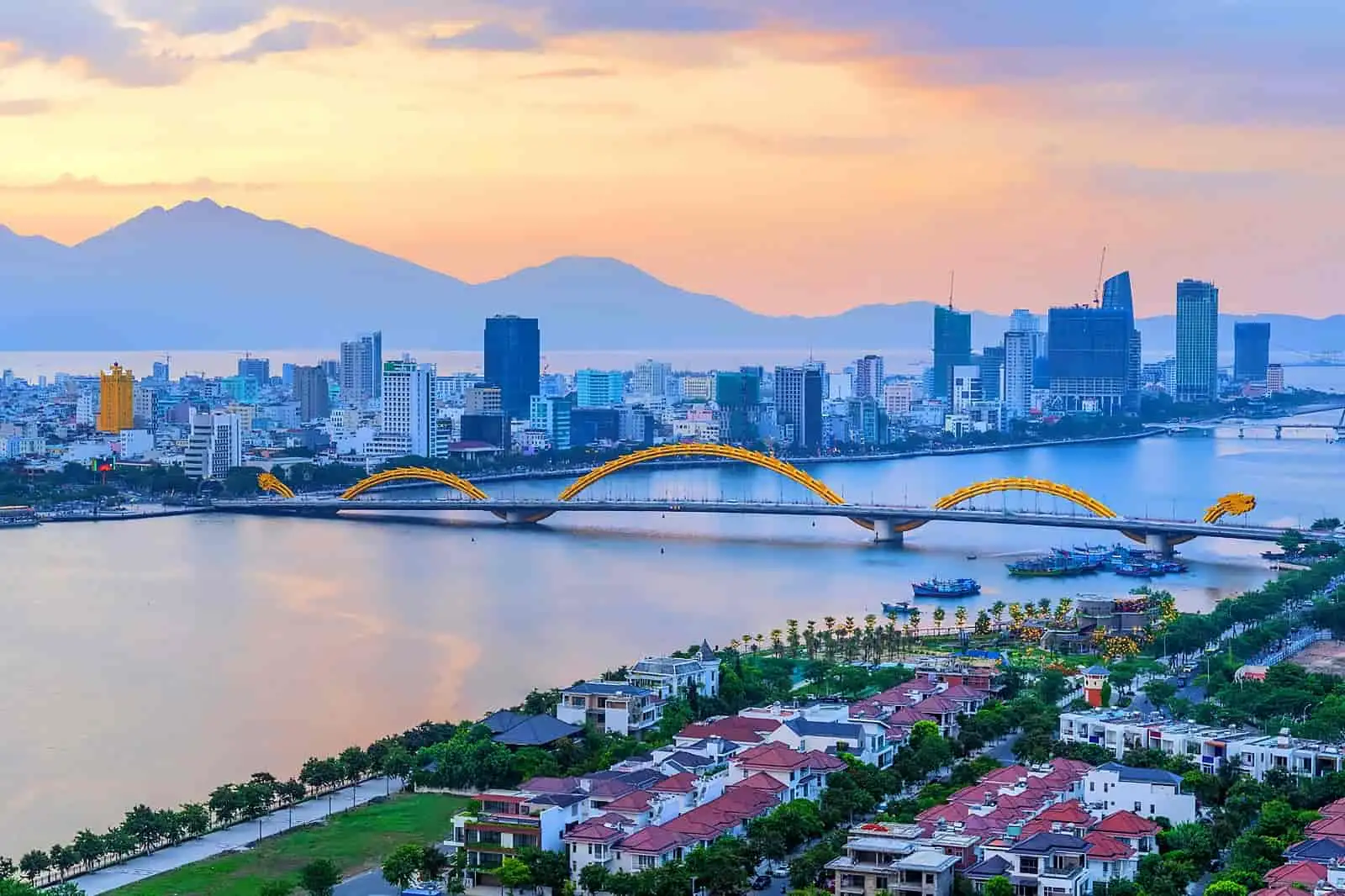Where is Danang? (source: Danang private car)