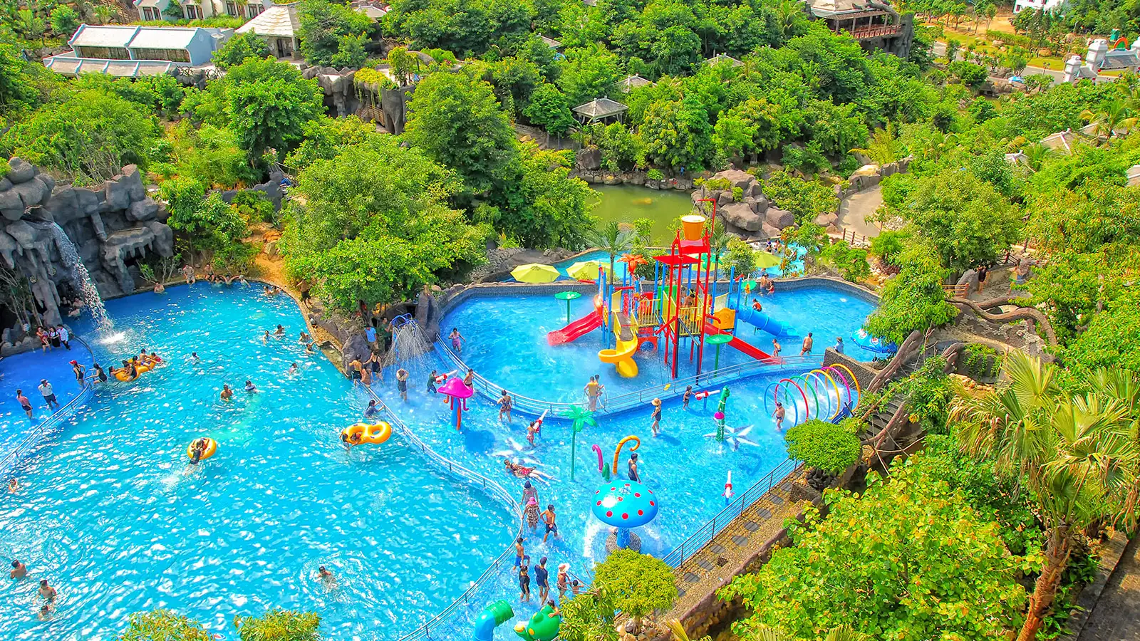 Than Tai Hot Springs Park (Source: Danang Fantasticity)