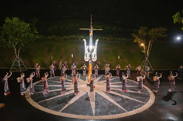 The Tung Tung Da Da dance (source: Quang Nam tourism association)