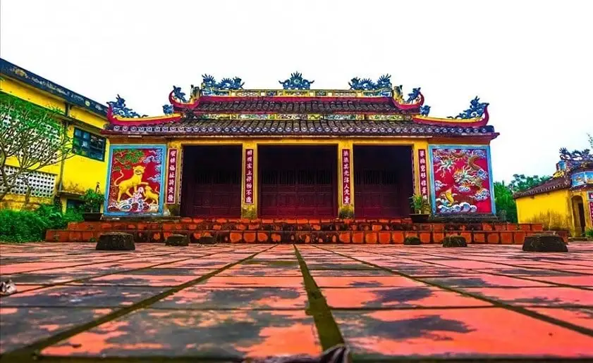 Tuy Loan Communal House