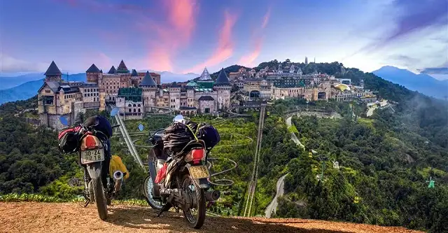 For travelers who enjoy flexibility and adventure, renting a motorbike in Hoi An is an exciting way to reach Ba Na Hills (source: Ve cap treo Ba Na Hills)
