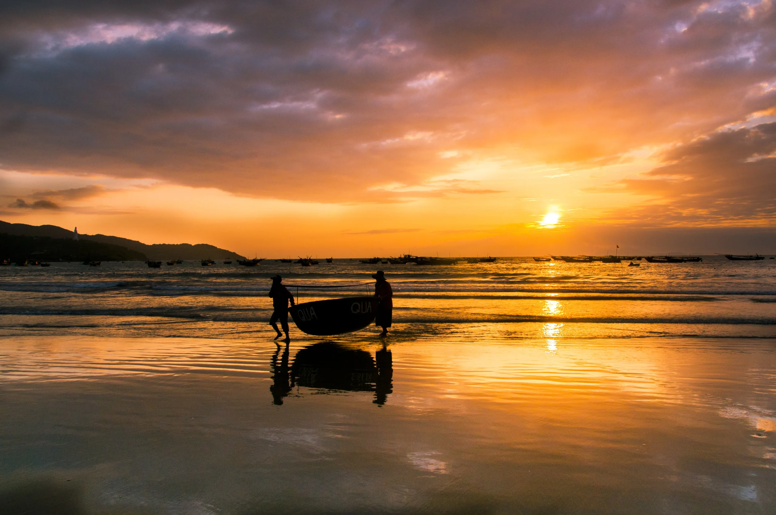 Why Pham Van Dong beach is a must-visit place in Da Nang?