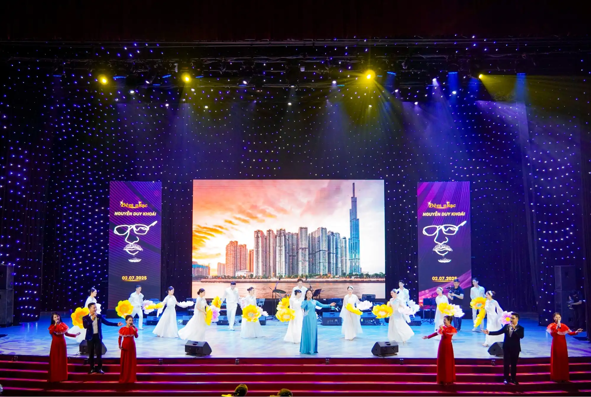 Lighting system in Trung Vuong Theater (source: Trung Vuong Theater)