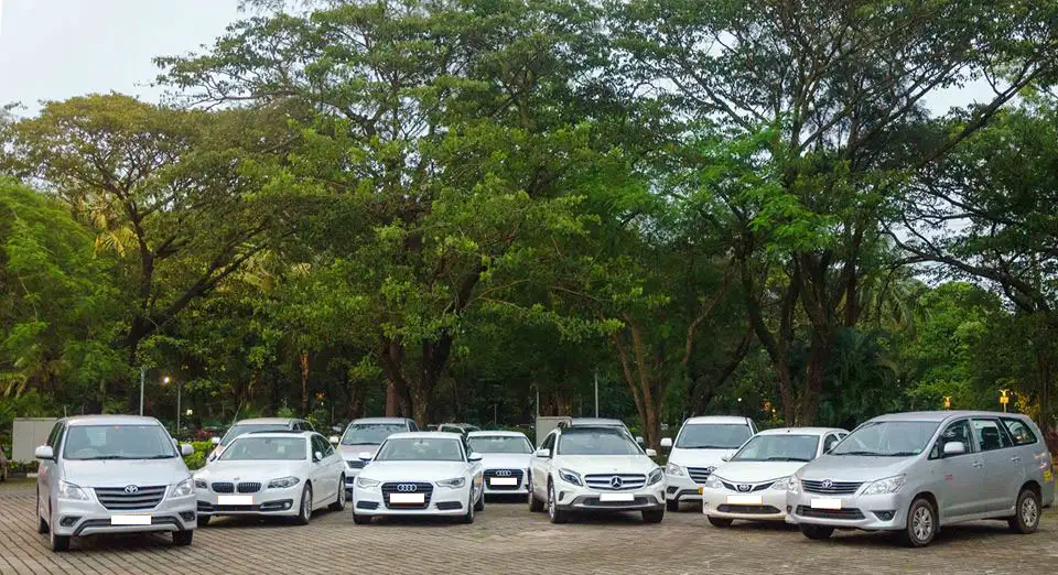 Car types available for rent in Hoi An