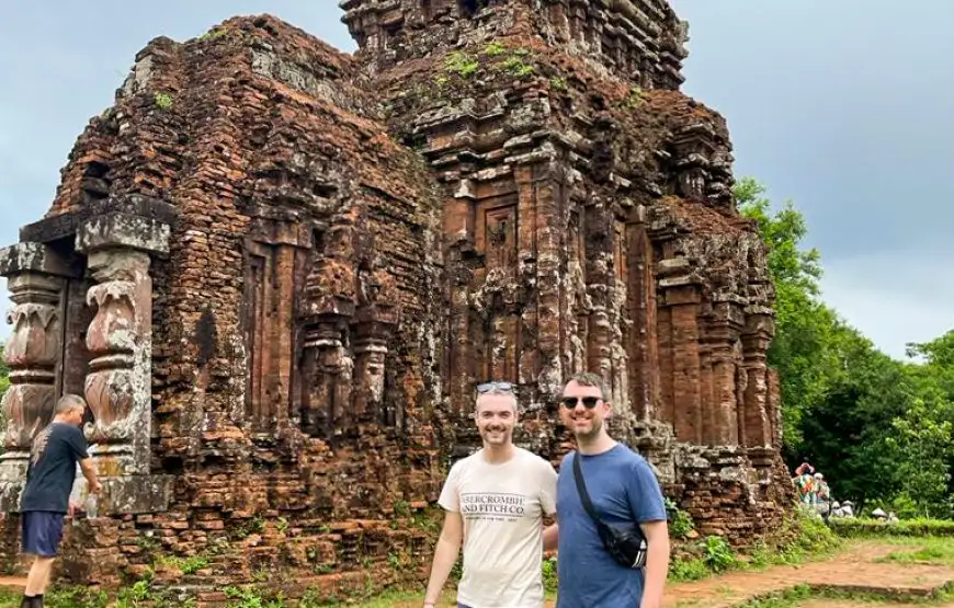 What should men wear to My Son Sanctuary? (Source: Hoi An express travel)