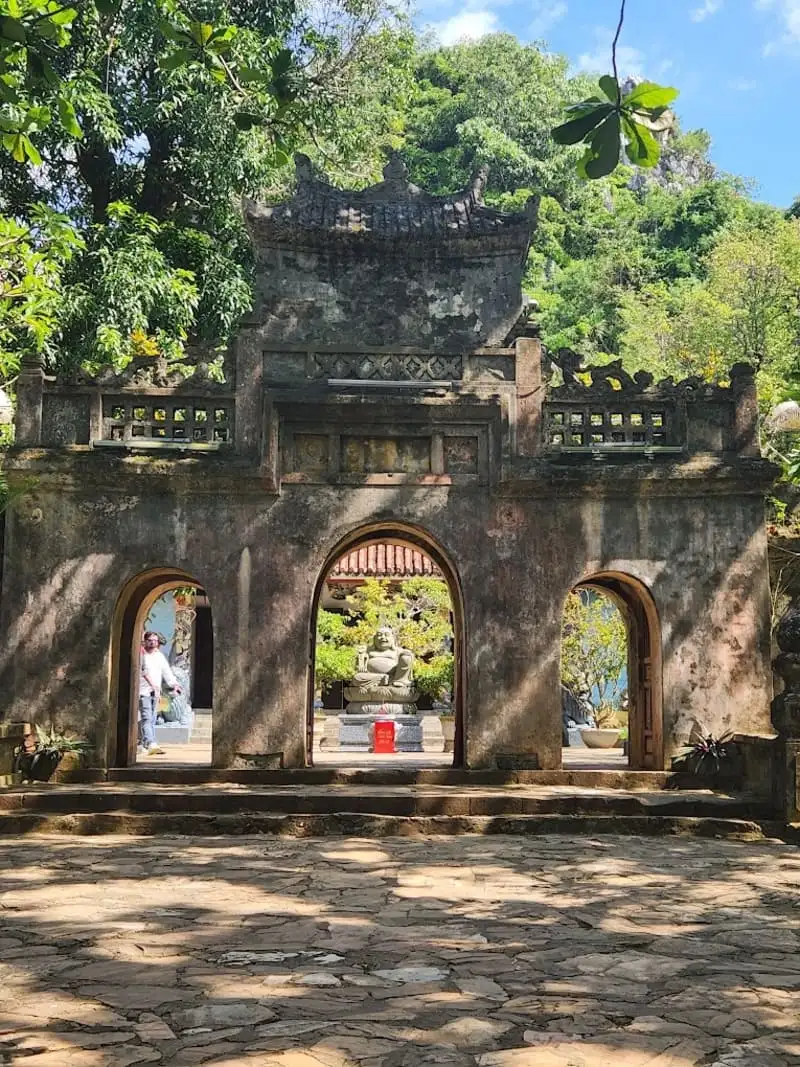 The Tam Quan gate in Tam Thai Pagoda