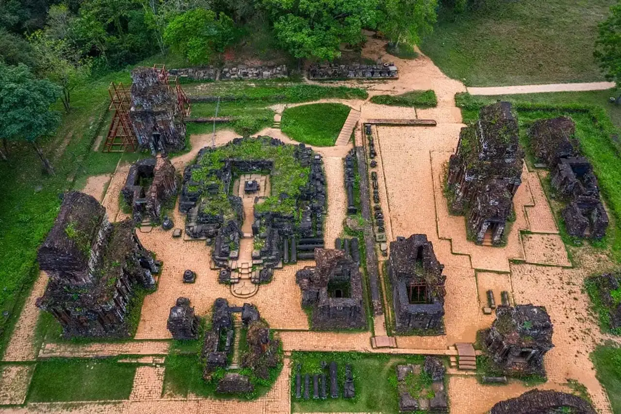 If you’re asking is My Son Sanctuary worth it, one major advantage is its relatively peaceful atmosphere compared to other popular destinations in Central Vietnam (Source: inbound vietnam)