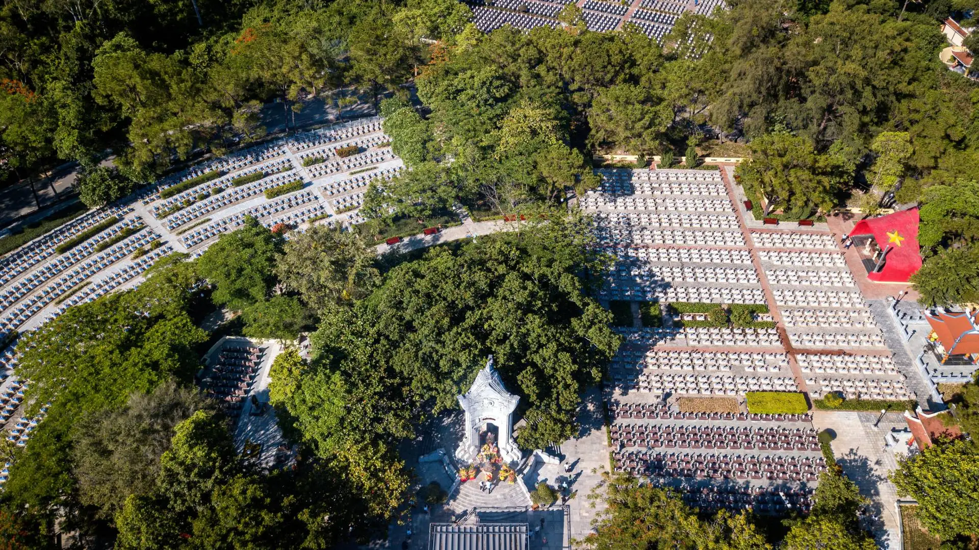 Truong Son National Cemetery Quang Binh travel