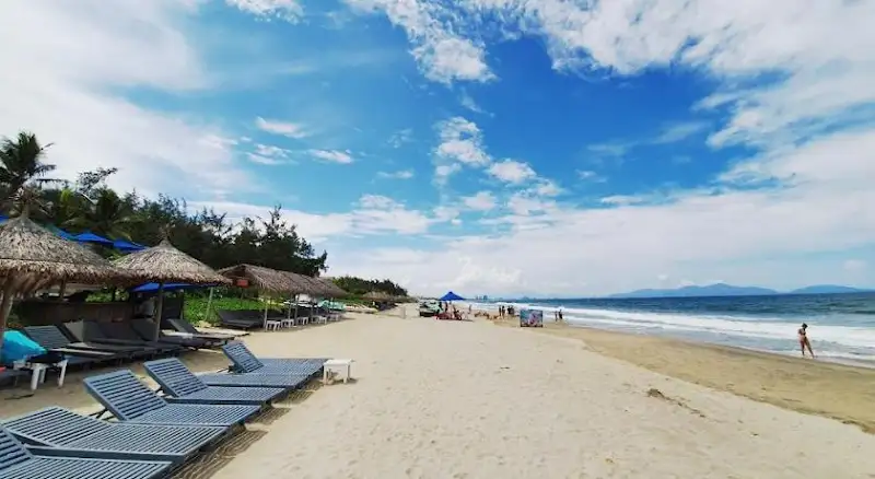 La plage de Cam An près de la vieille ville de Hoi An